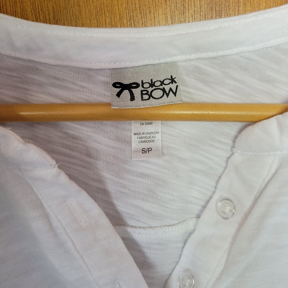 White tee - Picture 4 of 5